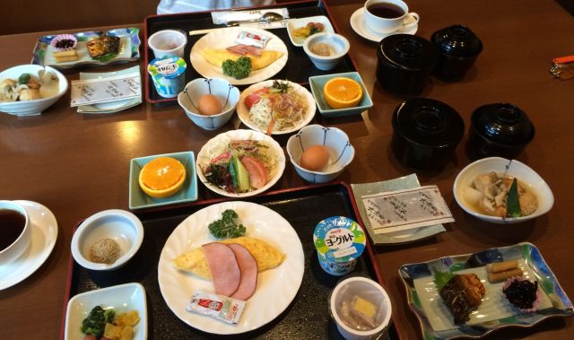 japan16-yakushima-onsen-breakfast